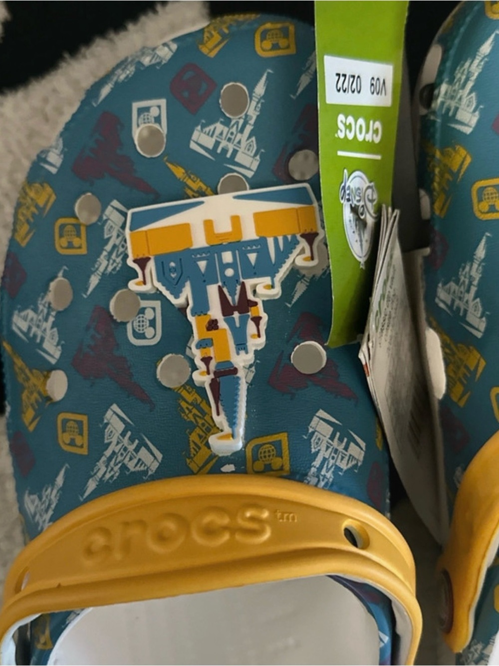 CROCS Disney Castle Clogs Walt Disney World - Picture 6 of 7